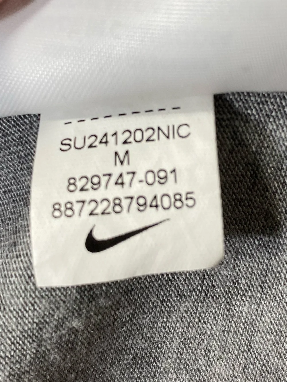 Nike Sportswear Logo T-shirt Short Sleeve M